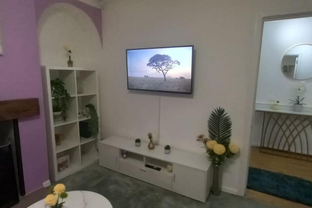 Golden Plush Suites - Beautiful Luxury 3 Bed House In لايستر المظهر الخارجي الصورة